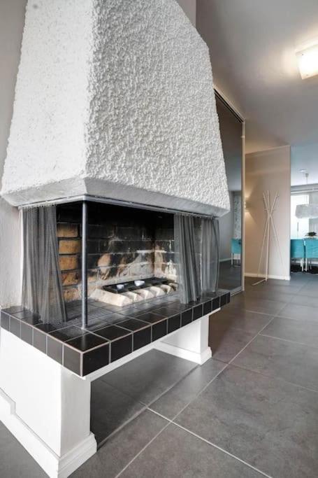 רובניימי Majestic Penthouse With Sauna & High-Speed Wi-Fi And Parking מראה חיצוני תמונה